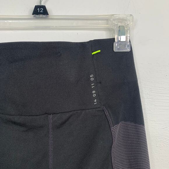 Nike Tech Pack Women's Running Crop Leggings - Picture 7 of 11